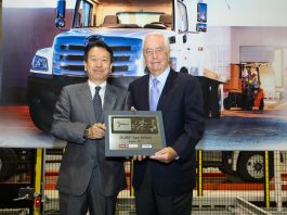 HINO TRUCKS COMMEMORATES MILESTONE TRUCK DELIVERY TO PENSKE TRUCK LEASING