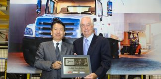 HINO TRUCKS COMMEMORATES MILESTONE TRUCK DELIVERY TO PENSKE TRUCK LEASING