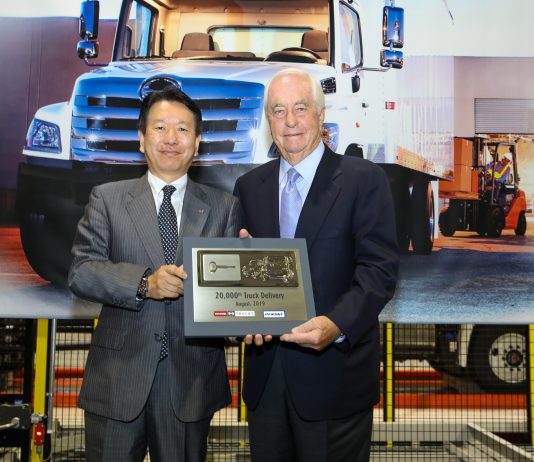 HINO TRUCKS COMMEMORATES MILESTONE TRUCK DELIVERY TO PENSKE TRUCK LEASING