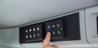 Touchlink™ Control System by Jerr-Dan